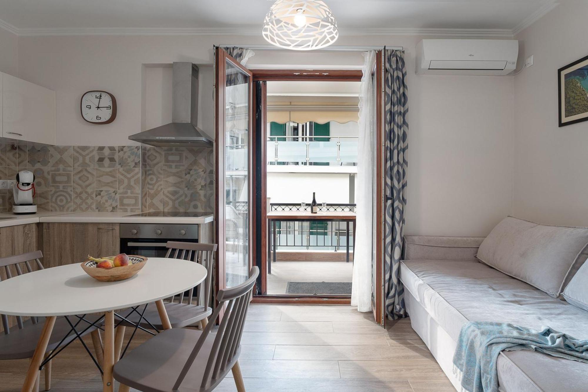 Captain'S Seafront Apartments 니드리 외부 사진