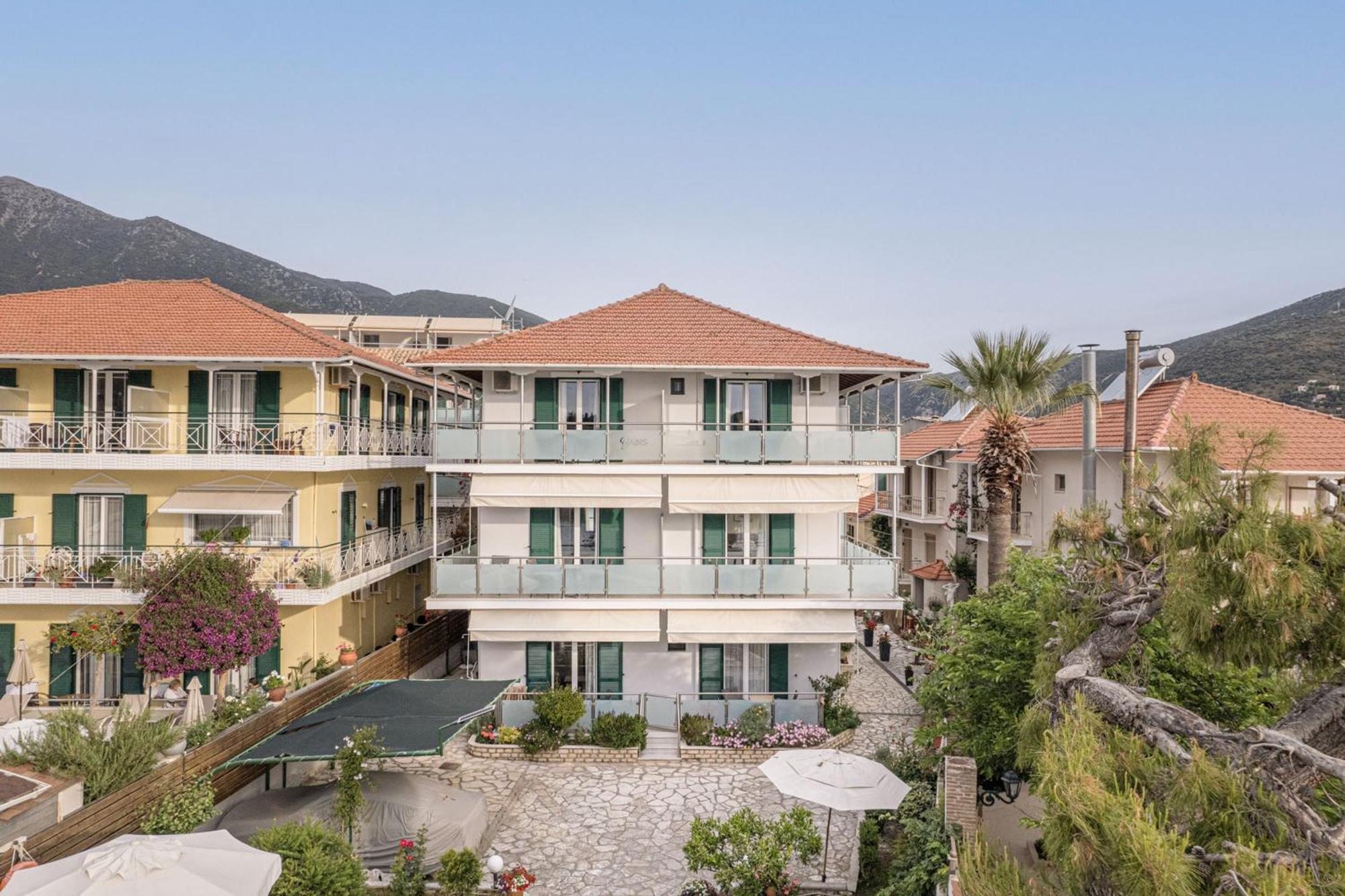 Captain'S Seafront Apartments 니드리 외부 사진