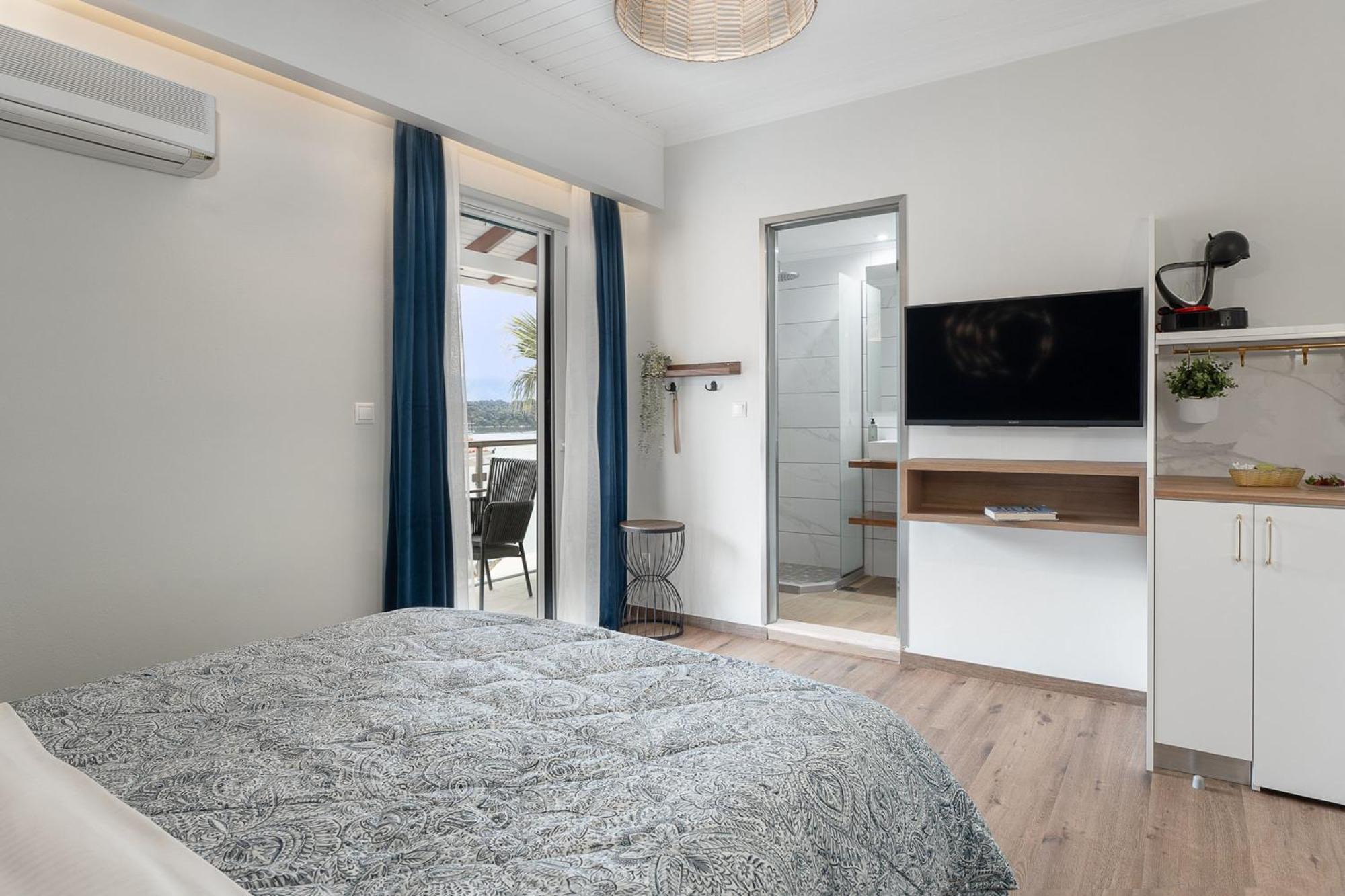 Captain'S Seafront Apartments 니드리 외부 사진
