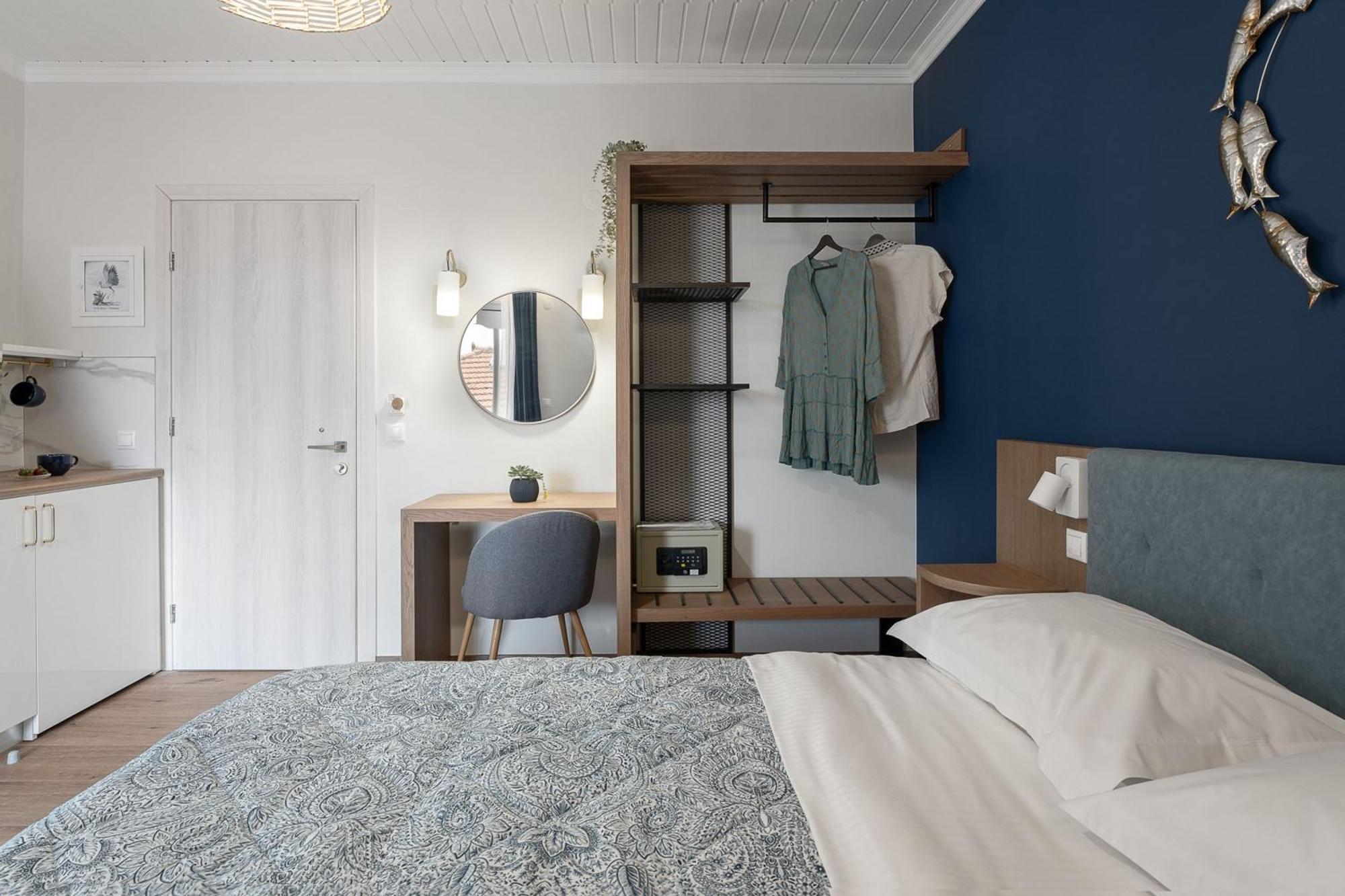 Captain'S Seafront Apartments 니드리 외부 사진